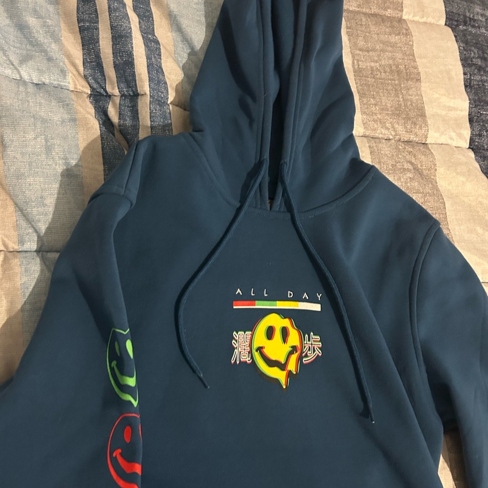 Navy blue Drip hoodie size medium